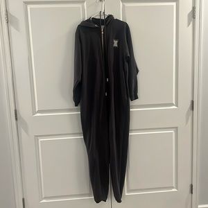 VGuC Savage Fenty Onesie, Gray/Gold, M